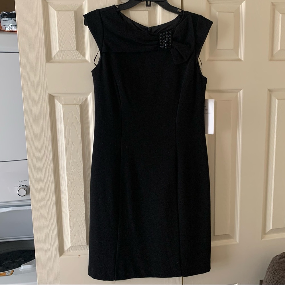 Studio I - Formal Knee Length Black Dress - Size 6 - Picture 4 of 10